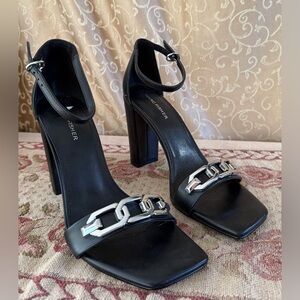 NWOB Marc Fisher Women's Winnia Heeled Sandals Black Size 9 M